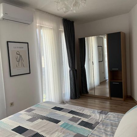 Azzurro Premium Apartment On Bulevard Bogoridi Burgas Luaran gambar