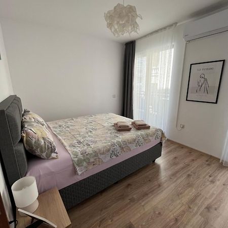 Azzurro Premium Apartment On Bulevard Bogoridi Burgas Luaran gambar
