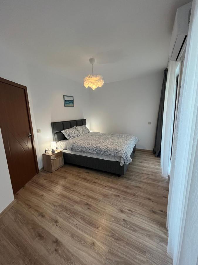 Azzurro Premium Apartment On Bulevard Bogoridi Burgas Luaran gambar