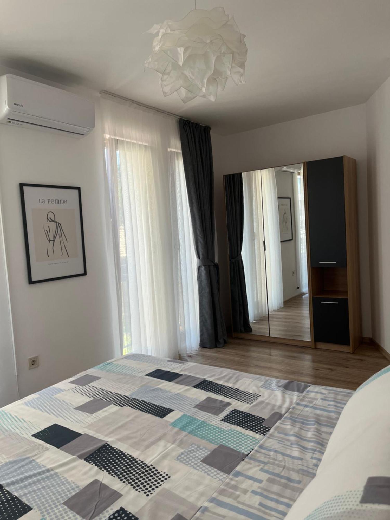 Azzurro Premium Apartment On Bulevard Bogoridi Burgas Luaran gambar