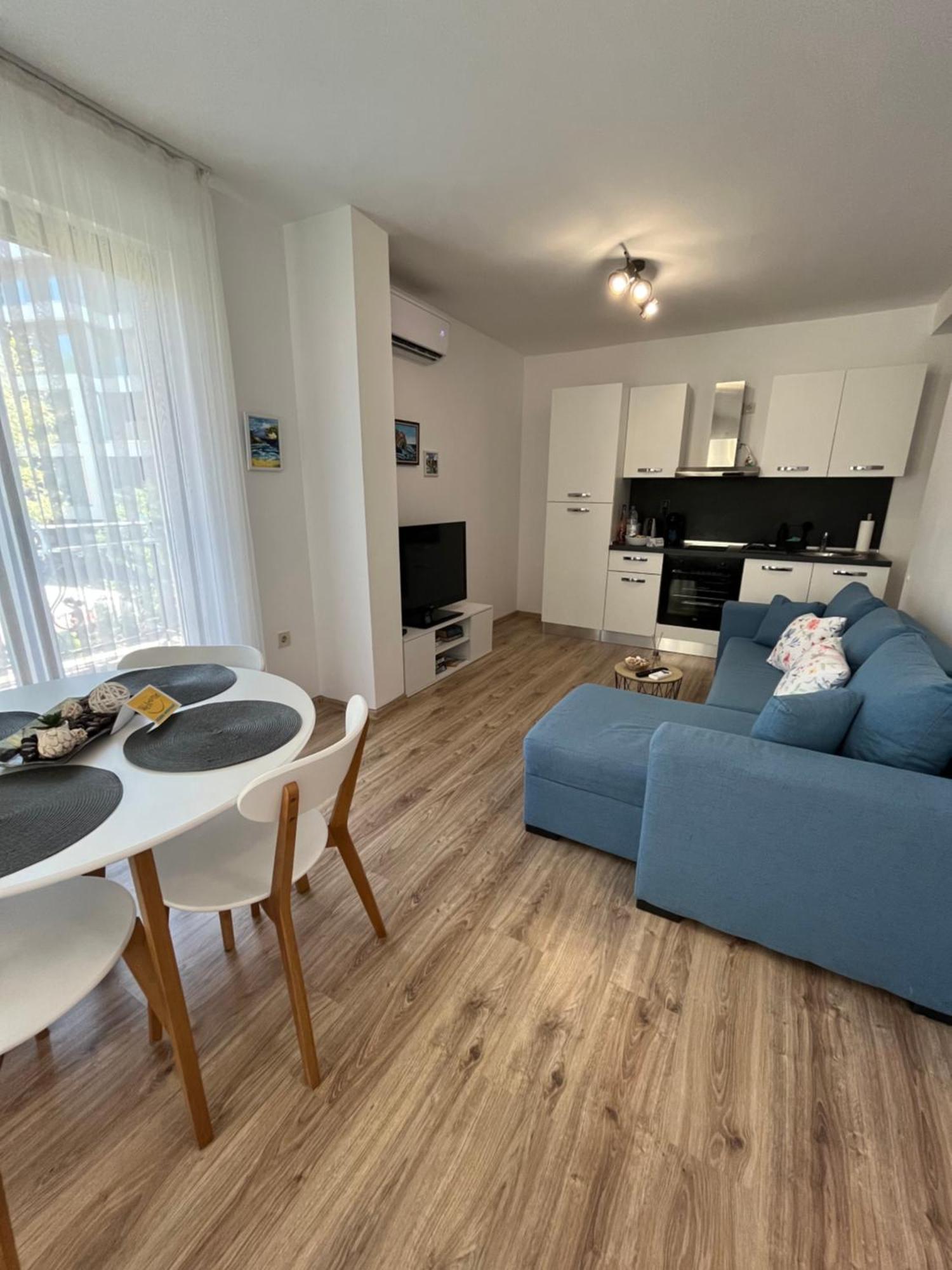 Azzurro Premium Apartment On Bulevard Bogoridi Burgas Luaran gambar